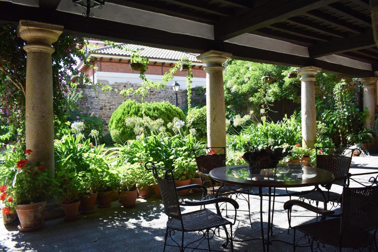 Habitaciones Casona De Linares Selaya Exterior photo